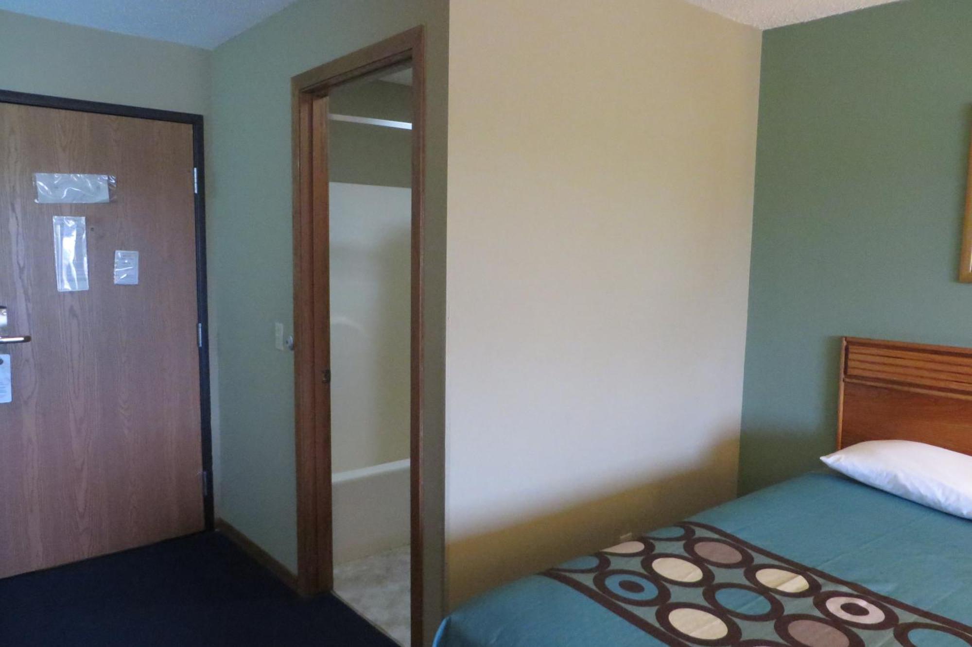Motel Super 8 By Wyndham Macomb Exterior foto